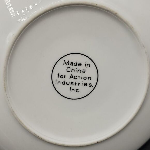 Jamestown China Christmas Tree Cup and Saucer with Gold Trim - Picture 6 of 7